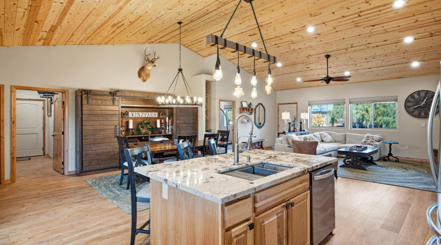 1579GreentreeCir-HeberOvergaard-AZ-13