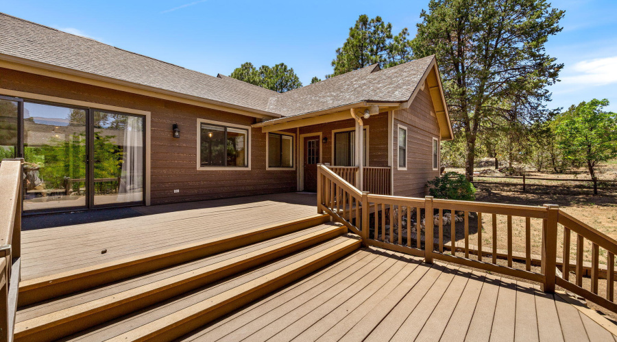 2232EagleLn-Overgaard-AZ-30