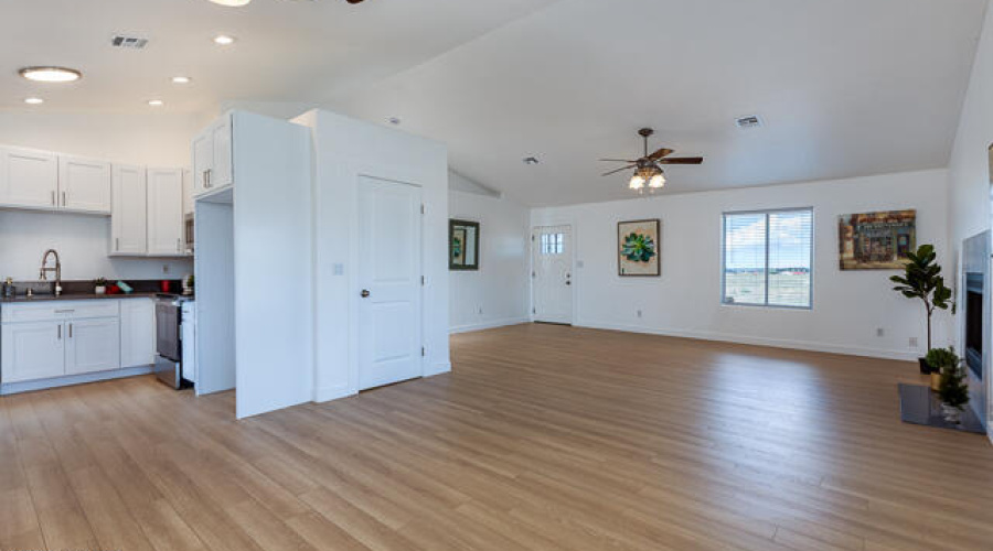 502 1100 West Street W MLS-10