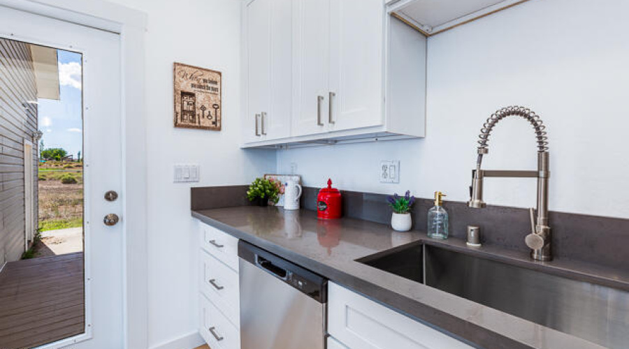 502 1100 West Street W MLS-14