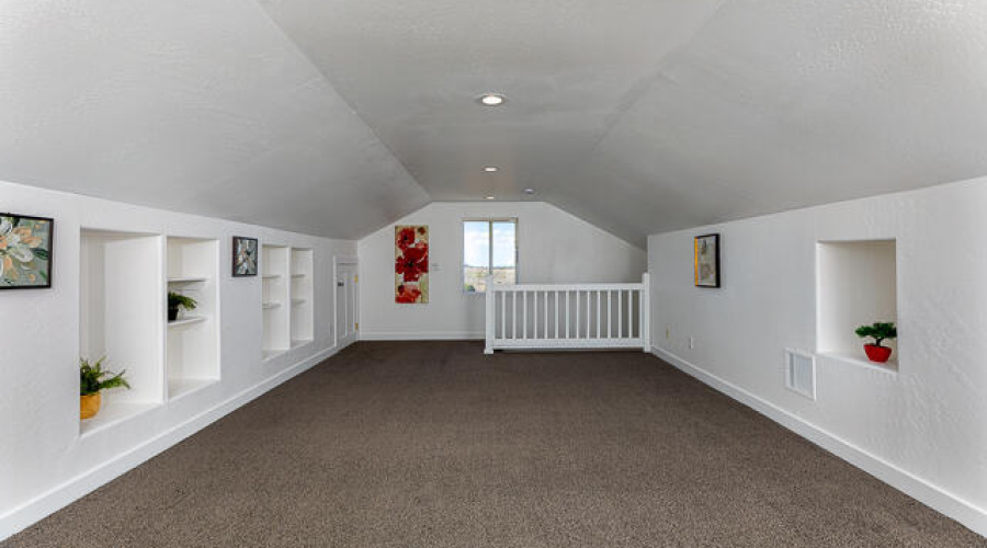 502 1100 West Street W MLS-17