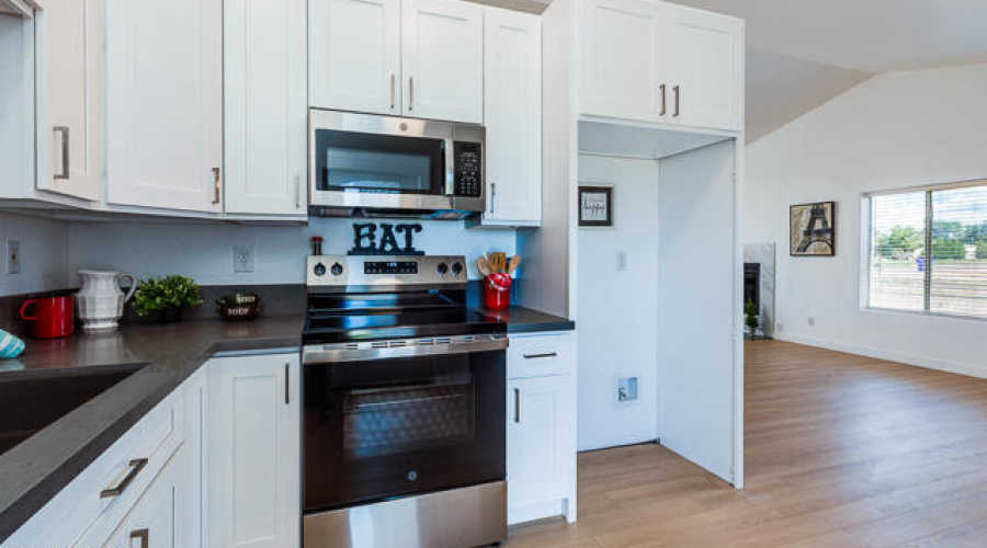 502 1100 West Street W MLS-18