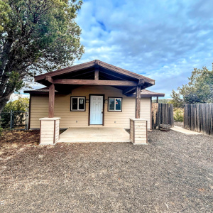 Media 9-489ADC76-DF2A-48E7-B25D-A7C51DB9