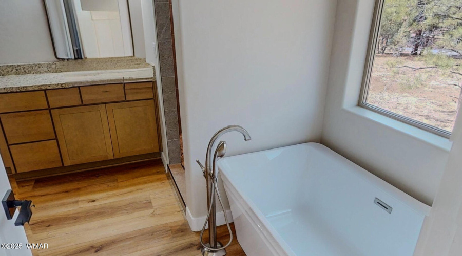 4490 W Hawthorn Road