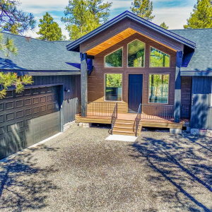 4490 W Hawthorn Road