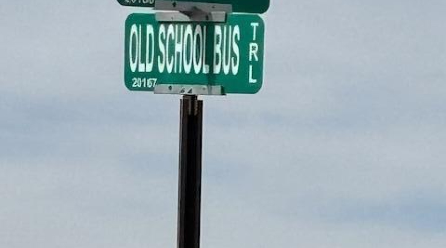 cross street Pima boarders the property