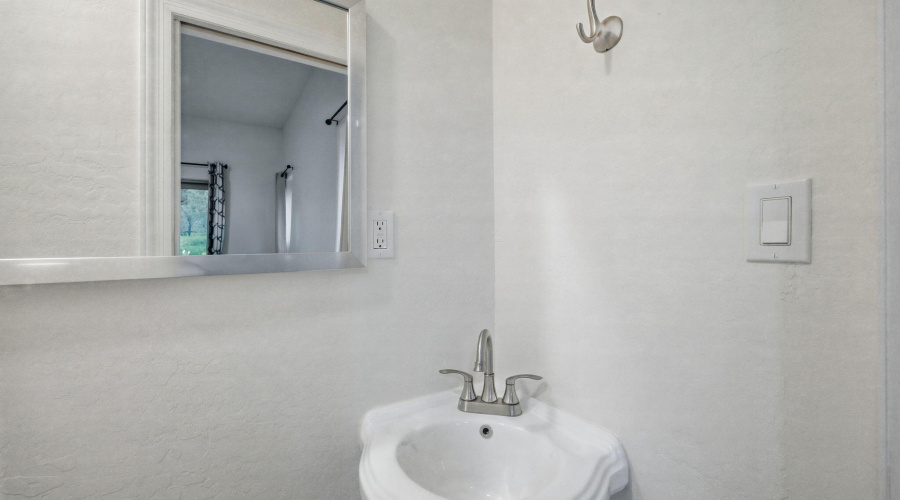 1979ChristmasPineCircle-HeberOvergaard-A