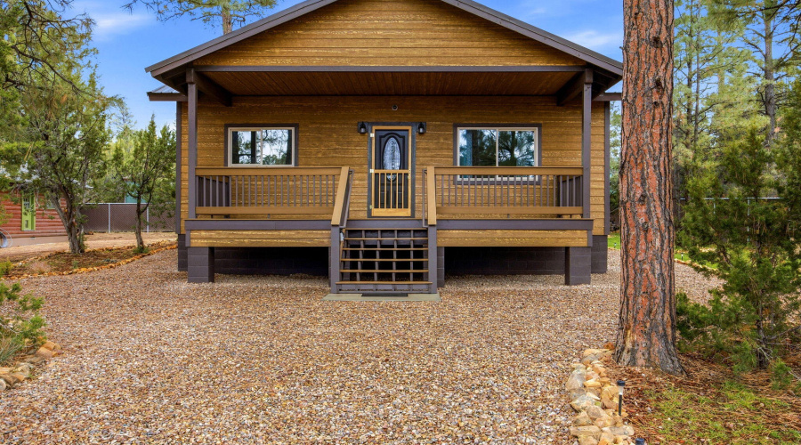 1979ChristmasPineCircle-HeberOvergaard-A