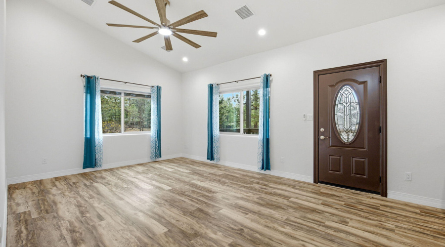 1979ChristmasPineCircle-HeberOvergaard-A