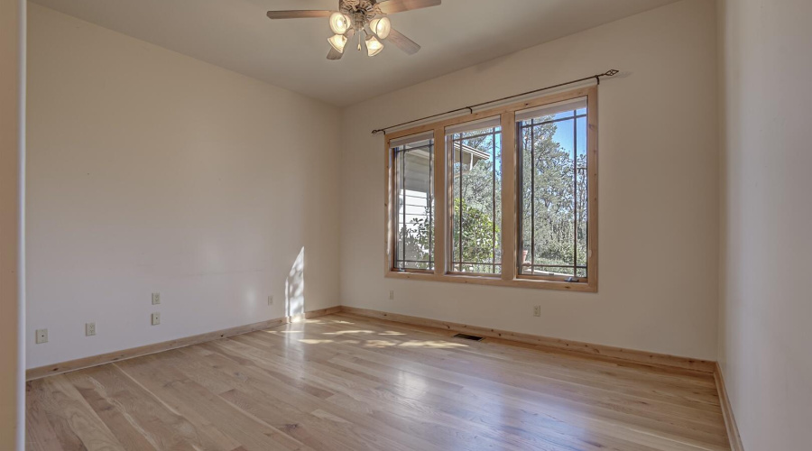 Office or potential 5th bedroom