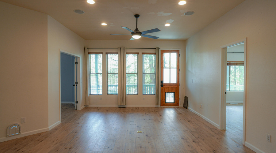 3041 W Simon Cir -76