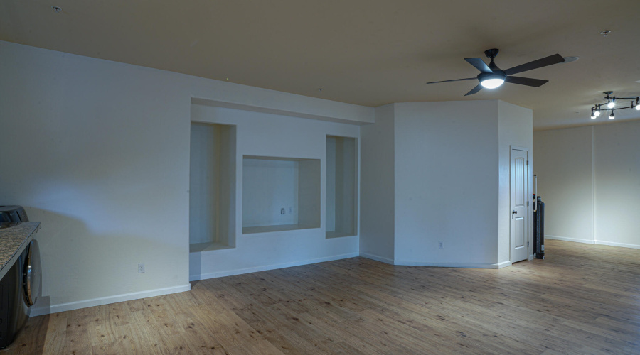 3041 W Simon Cir -83