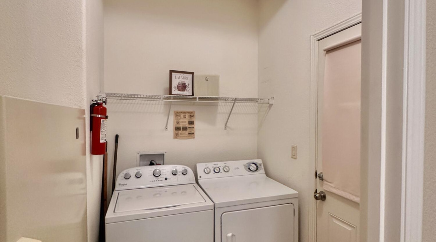 WASHER/DRYER/FREEZER