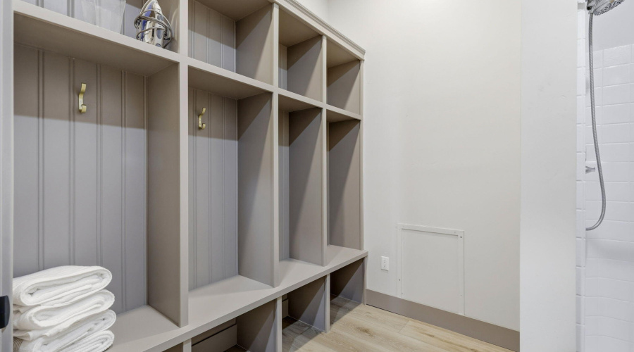 1200W4thSt-EagarAZ-36