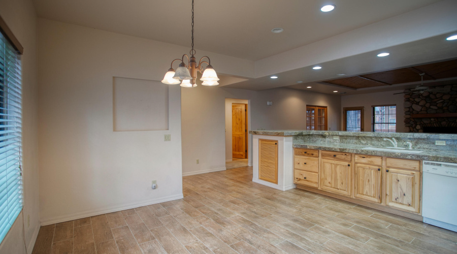Kitchen/Dining