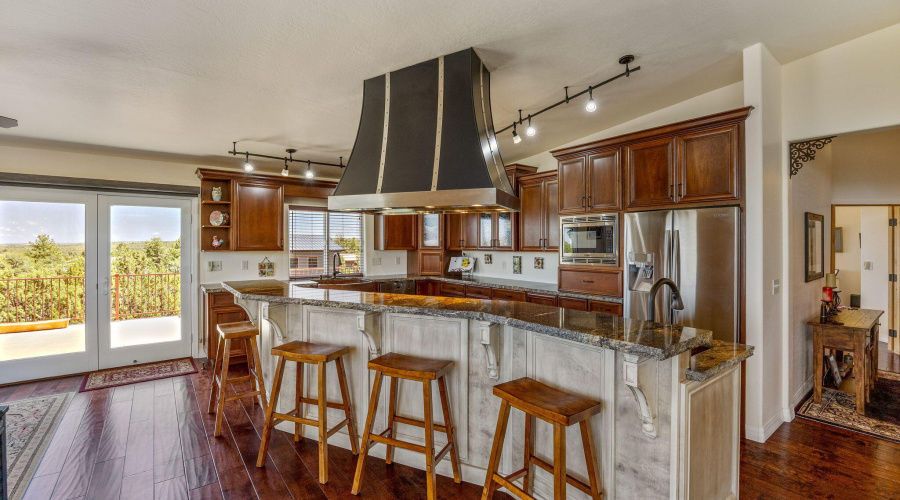 2335VoyagerCir-Overgaard-AZ-21