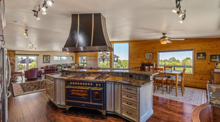 2335VoyagerCir-Overgaard-AZ-23