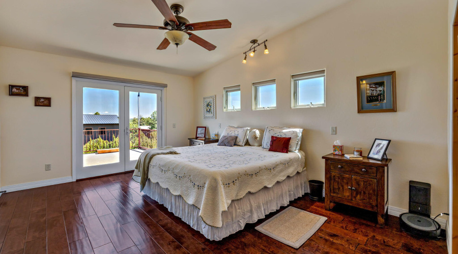 2335VoyagerCir-Overgaard-AZ-26