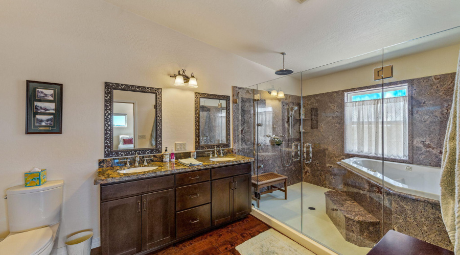 2335VoyagerCir-Overgaard-AZ-28