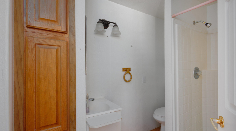 primary bath in guest house