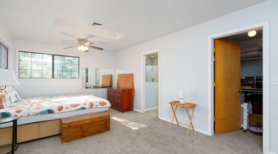 LoftRoomClosetBathroom