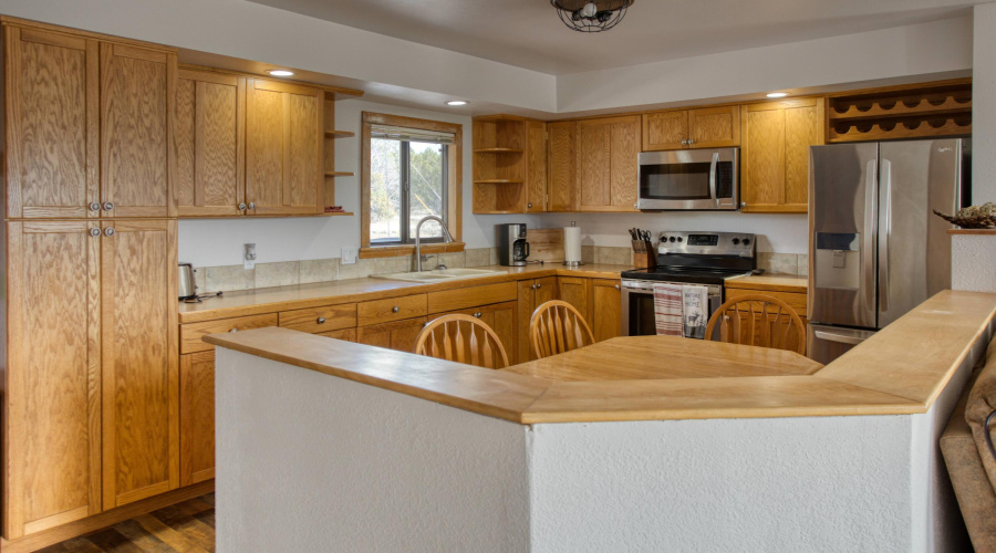 Open Kitchen & Dining Area