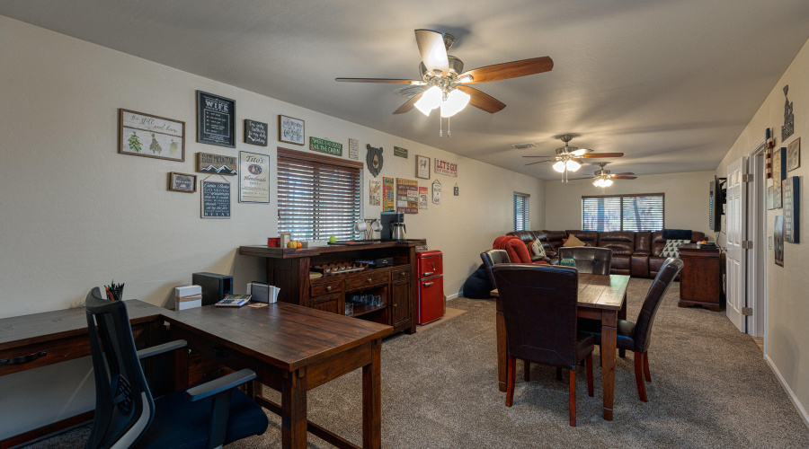 Multi-purpose room; potential bedroom