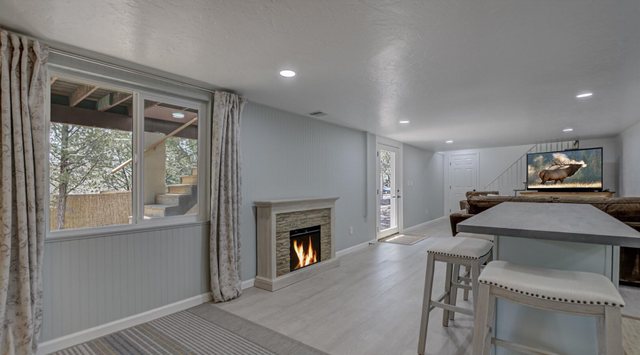 Guest Quarters - Kitchen (3)