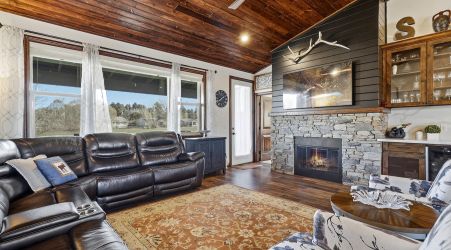 Living Room with Gas Fireplace