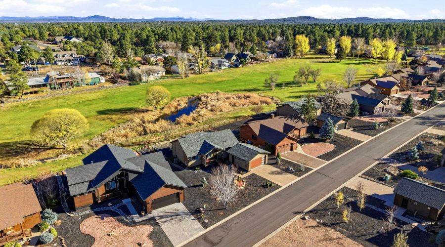 Aerial View of Neighbors & Fairway