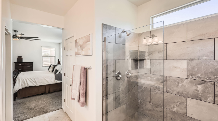 016 - 18 Primary Bathroom