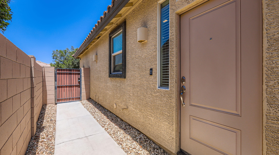 020 - 22 Suite Exterior Front Entry