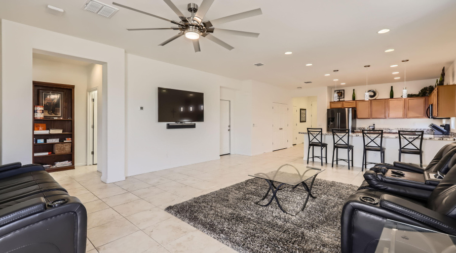 006 - 06 Living Room