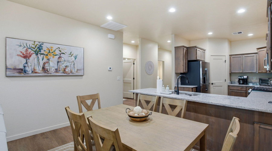 Saturn - Dining Room