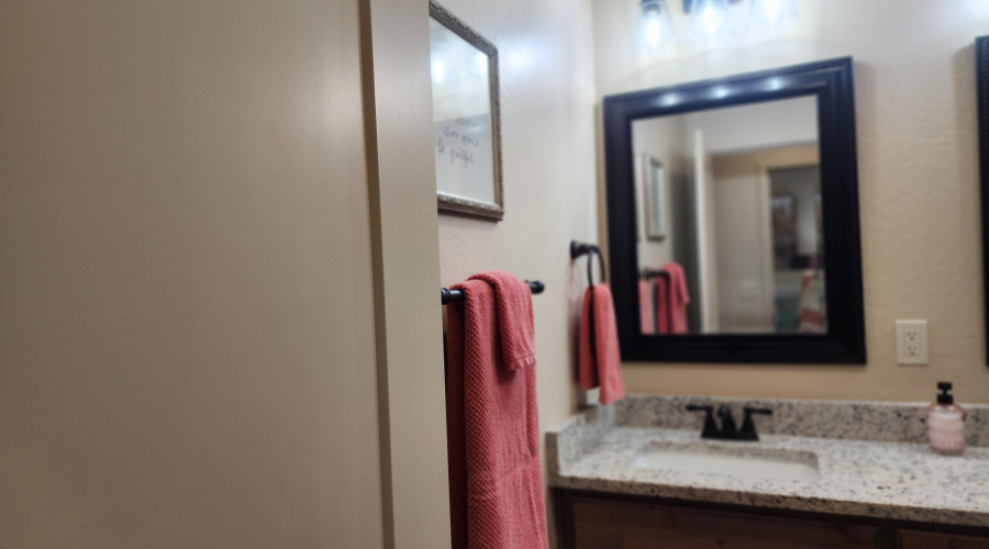 Saturn - Primary Bath 1