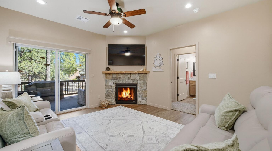 Saturn - Living Room w fireplace 1