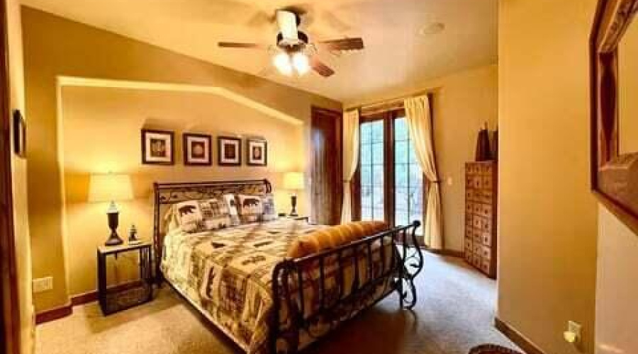 421e7c32-233e-46fe-8296-5aa3a57bd56a