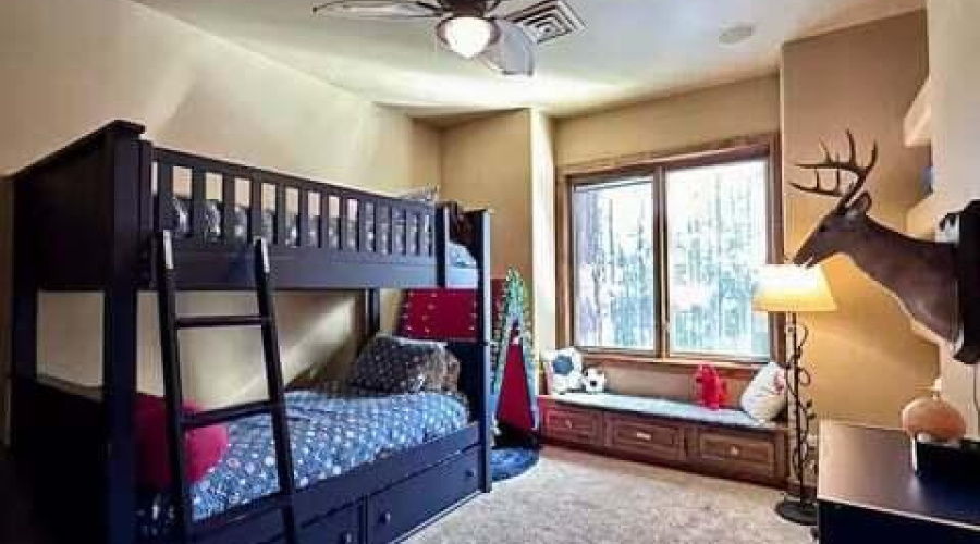 5e3d586d-eb14-48c3-81e0-b562d5bcb5b9