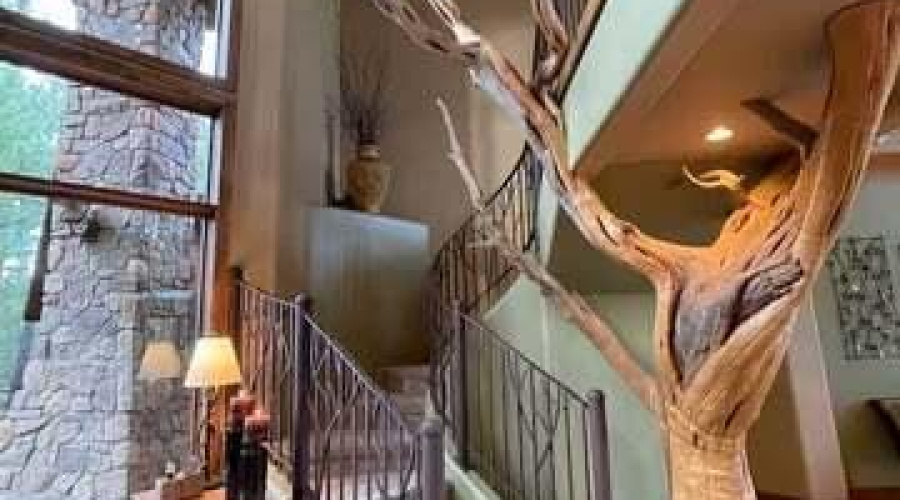 dff54e84-3203-47c3-ac40-a209d5a41d6f