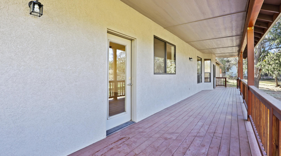 Deck w Door Entrance