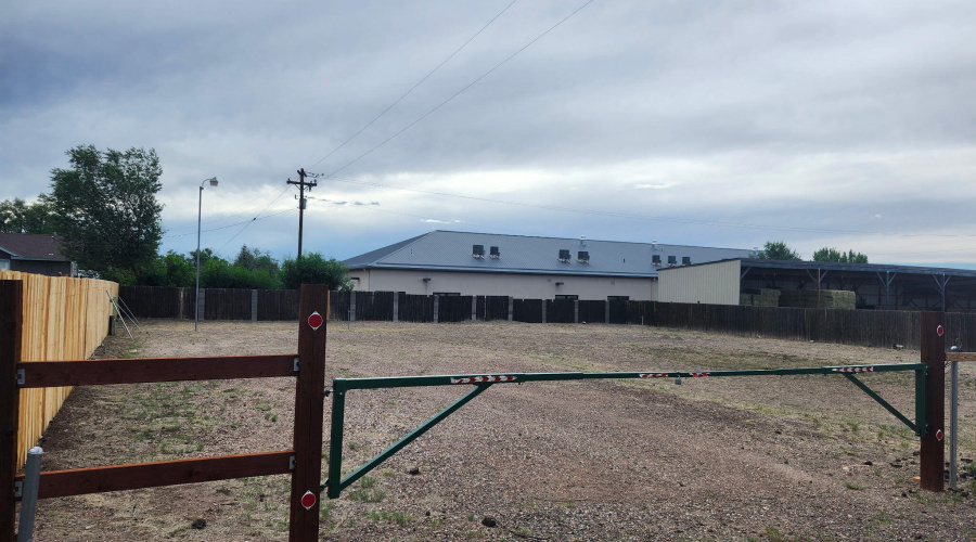 FRONT GATE COMMERCIAL