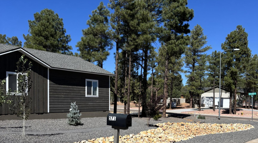 Front of House Pic 2