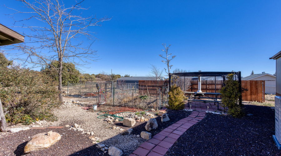 027_6464_old_homestead_rd