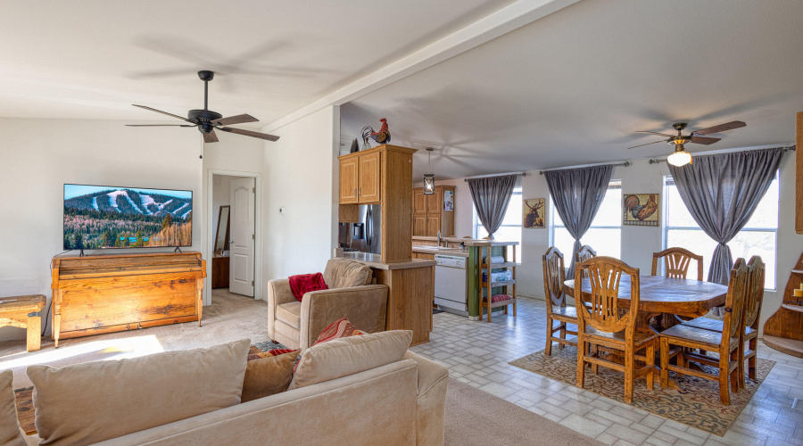 010_6464_old_homestead_rd