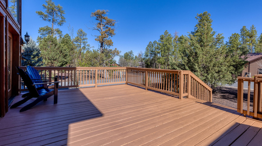 Extra Large Front Deck