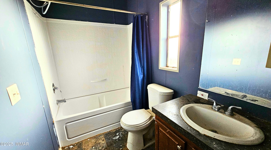 4cf91f6b-99ed-4d3c-9dd8-7ef969ed7475