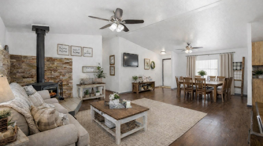 AI Staging in Living Room