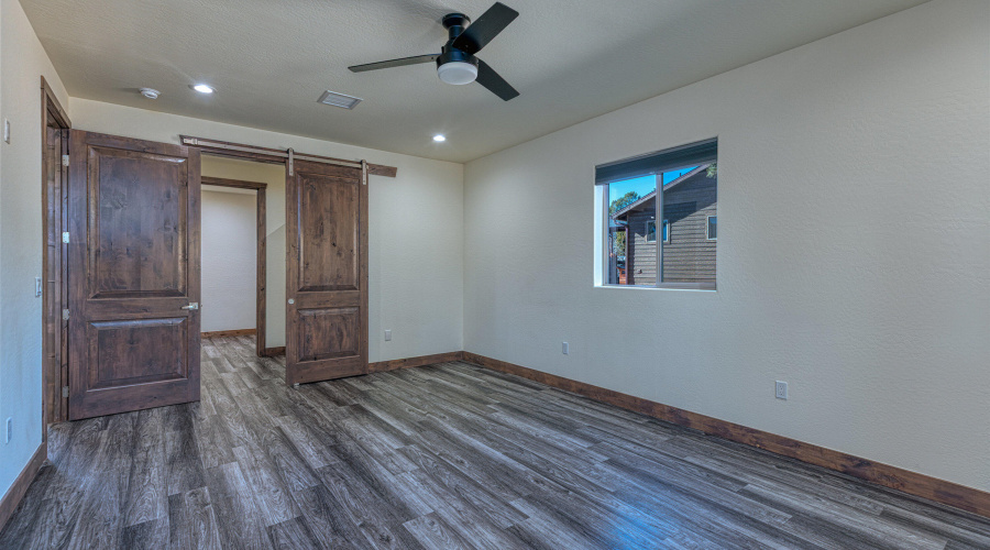 022_photo22_140_n_retreat_dr._sl_85901_j