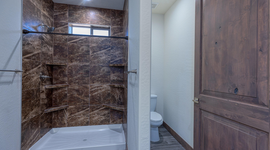 023_photo23_140_n_retreat_dr._sl_85901_j