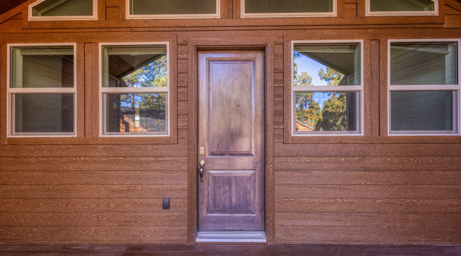 010_photo10_140_n_retreat_dr._sl_85901_j